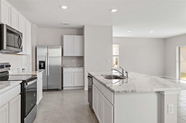 3394 HILLTOP CIRCLE, Bradenton, FL 34211