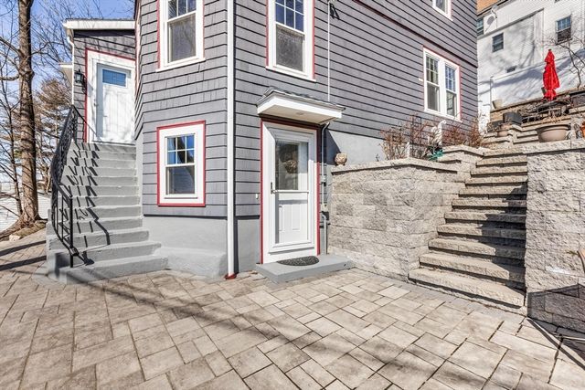 2 Deane Ave A, Winthrop, MA 02152