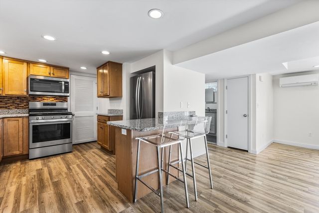 2 Deane Ave A, Winthrop, MA 02152