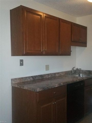 913 Leisure Sq Apt 201, Virginia Beach, VA 23451