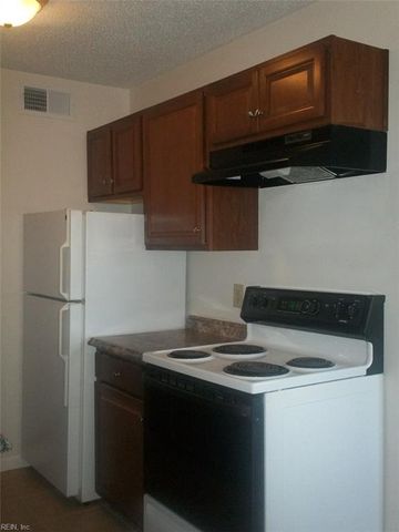 913 Leisure Sq Apt 201, Virginia Beach, VA 23451