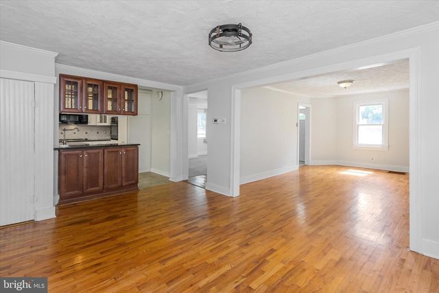 103 W HIGH ST, Shepherdstown, WV 25443
