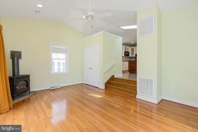 103 W HIGH ST, Shepherdstown, WV 25443