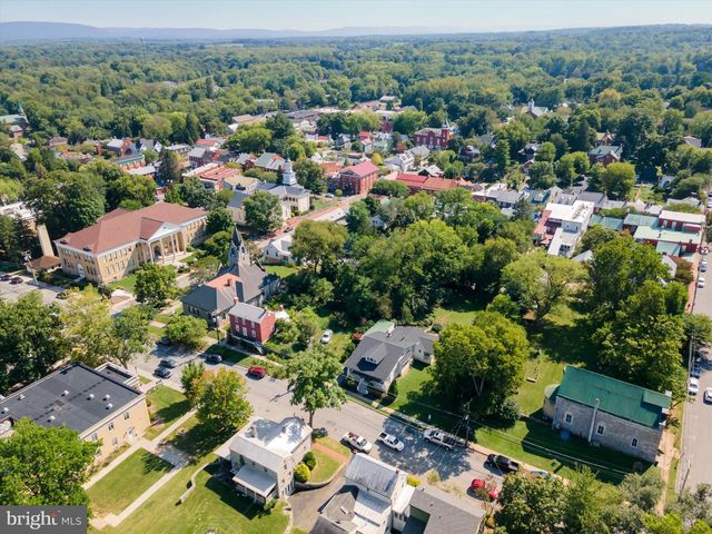 103 W HIGH ST, Shepherdstown, WV 25443