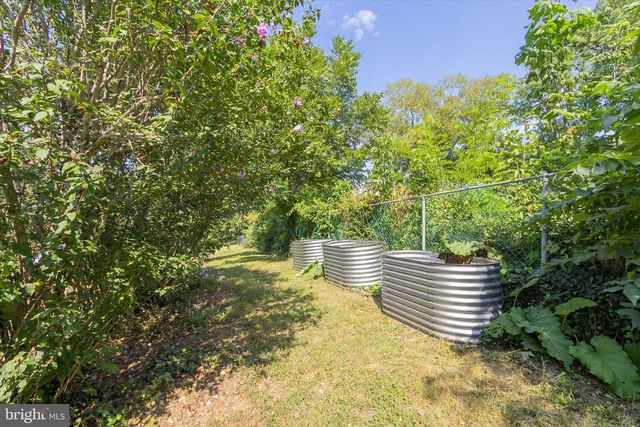 103 W HIGH ST, Shepherdstown, WV 25443