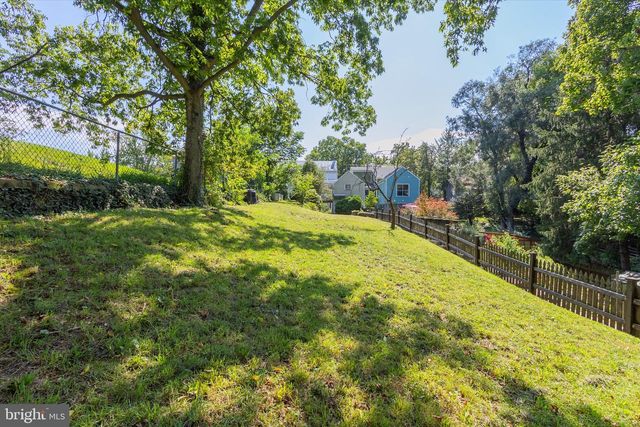 103 W HIGH ST, Shepherdstown, WV 25443
