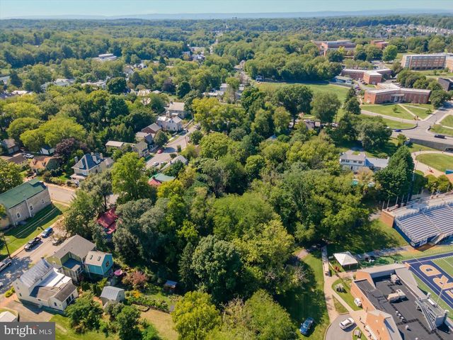 103 W HIGH ST, Shepherdstown, WV 25443