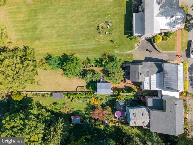 103 W HIGH ST, Shepherdstown, WV 25443