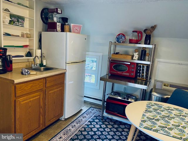 103 W HIGH ST, Shepherdstown, WV 25443