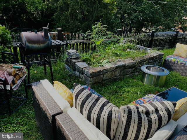 103 W HIGH ST, Shepherdstown, WV 25443