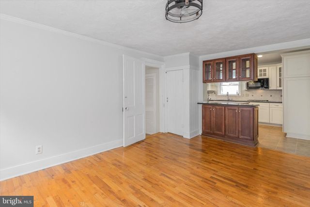 103 W HIGH ST, Shepherdstown, WV 25443