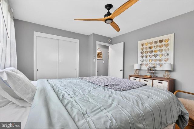 77 HILLSIDE CIR, Camp Hill, PA 17011