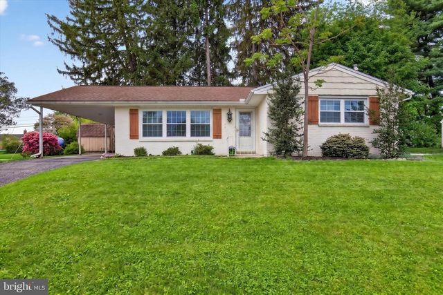 77 HILLSIDE CIR, Camp Hill, PA 17011