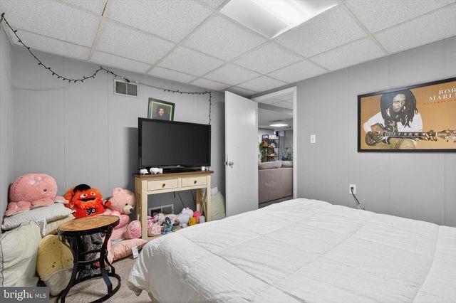 77 HILLSIDE CIR, Camp Hill, PA 17011