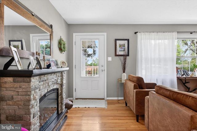 77 HILLSIDE CIR, Camp Hill, PA 17011