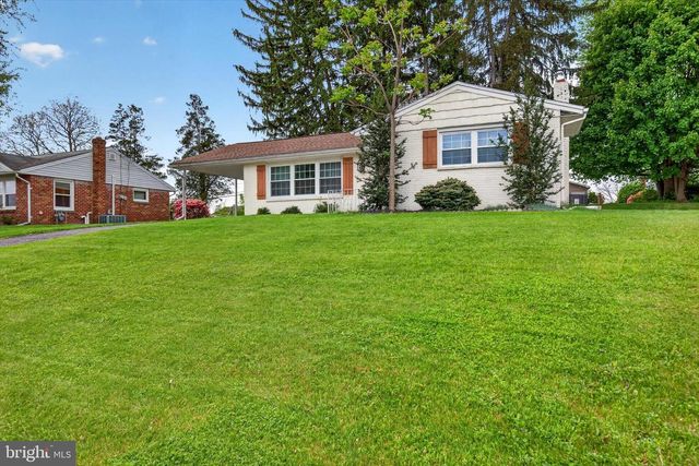 77 HILLSIDE CIR, Camp Hill, PA 17011