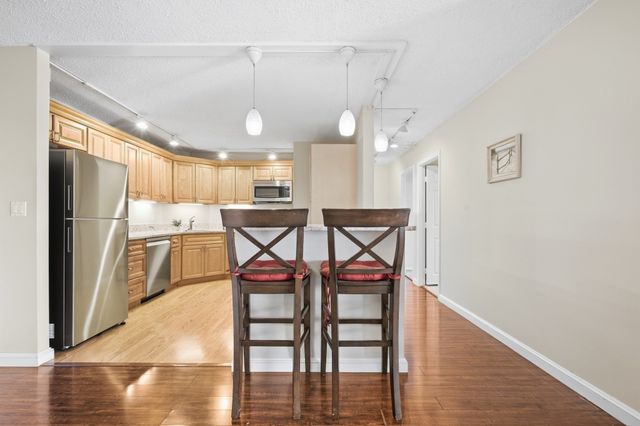 151 Coolidge Ave 712, Watertown, MA 02472