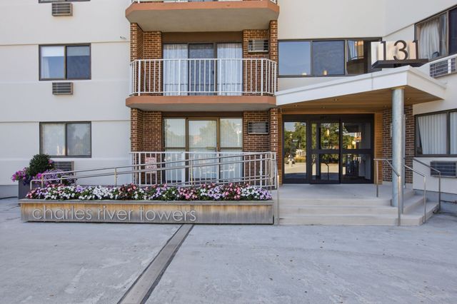 151 Coolidge Ave 712, Watertown, MA 02472