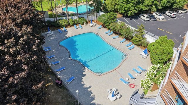 151 Coolidge Ave 712, Watertown, MA 02472