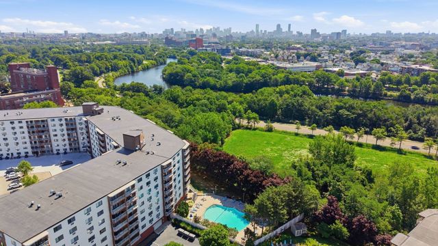 151 Coolidge Ave 712, Watertown, MA 02472