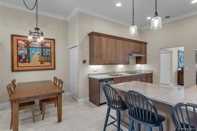 39 Hamlet Woods Drive, Saint James, NY 11780