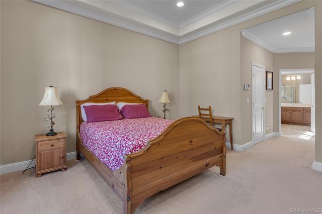 39 Hamlet Woods Drive, Saint James, NY 11780