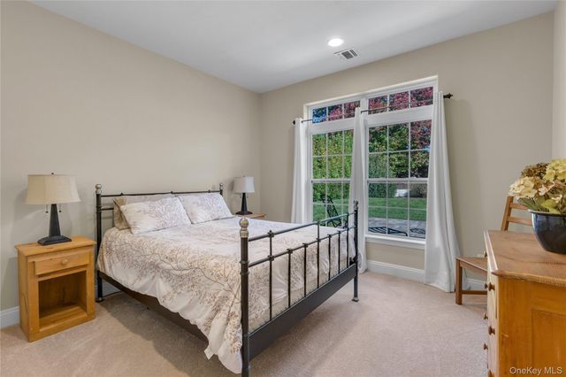 39 Hamlet Woods Drive, Saint James, NY 11780