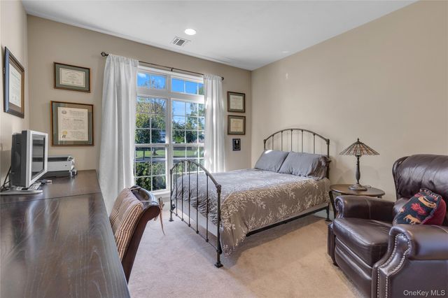 39 Hamlet Woods Drive, Saint James, NY 11780