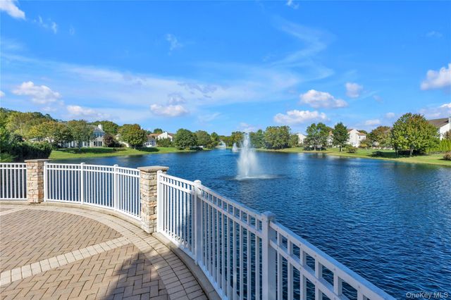 39 Hamlet Woods Drive, Saint James, NY 11780