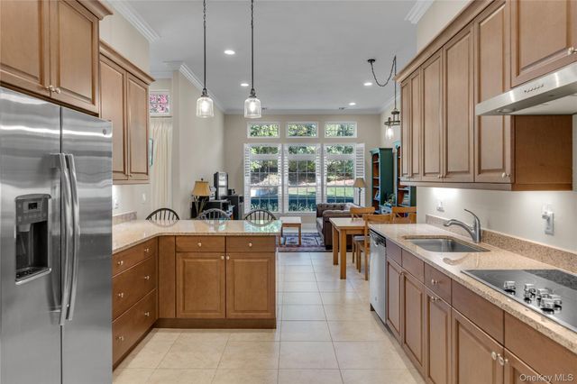 39 Hamlet Woods Drive, Saint James, NY 11780