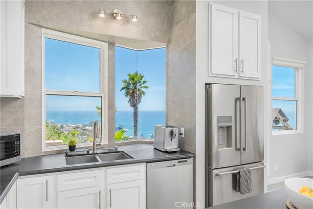 15 N Vista De Catalina, Laguna Beach, CA 92651