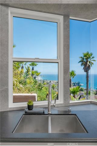 15 N Vista De Catalina, Laguna Beach, CA 92651