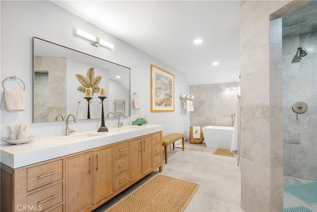 15 N Vista De Catalina, Laguna Beach, CA 92651