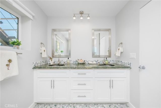 15 N Vista De Catalina, Laguna Beach, CA 92651