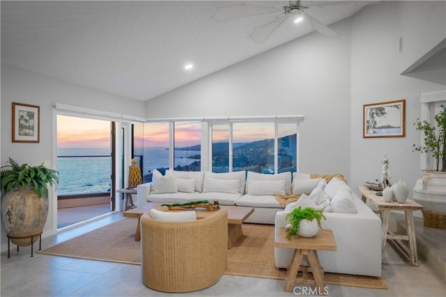 15 N Vista De Catalina, Laguna Beach, CA 92651