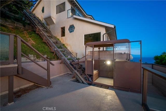 15 N Vista De Catalina, Laguna Beach, CA 92651