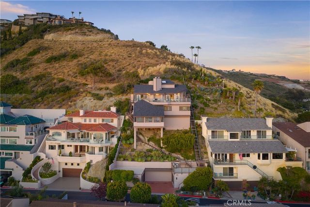 15 N Vista De Catalina, Laguna Beach, CA 92651