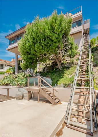 15 N Vista De Catalina, Laguna Beach, CA 92651