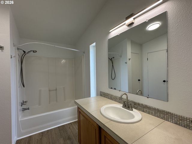 7617 Ne 54TH St, Vancouver, WA 98662