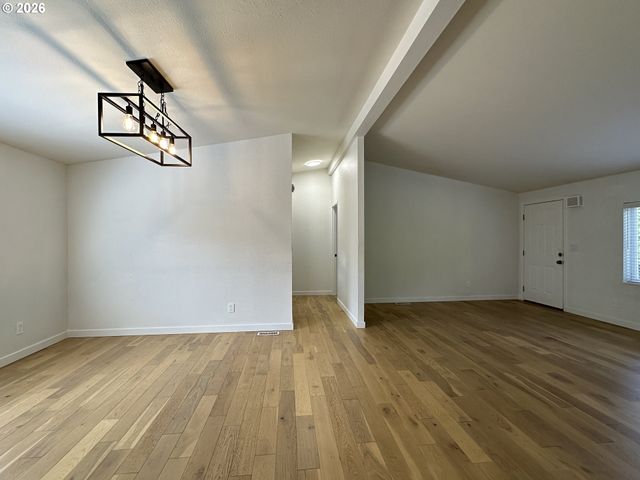 7617 Ne 54TH St, Vancouver, WA 98662