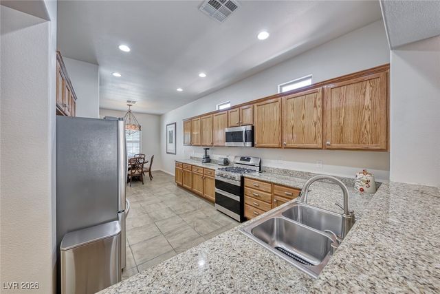 8 Weston Hills Road, Henderson, NV 89052