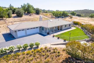 27611 Kiavo Dr, Valley Center, CA 92082