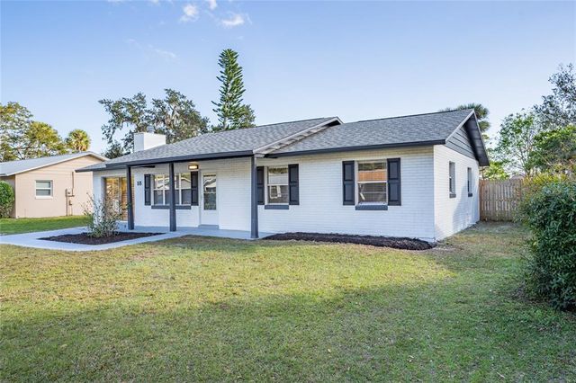 18 WILDWOOD DRIVE, Edgewater, FL 32132
