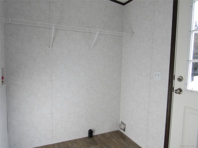 525 57 Riverleigh Avenue 57, Riverhead, NY 11901