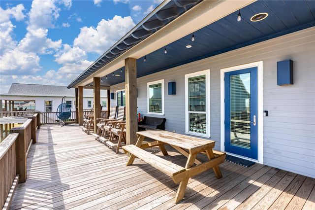 2576 Whitecap, Crystal Beach, TX 77650