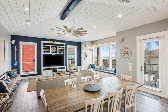 2576 Whitecap, Crystal Beach, TX 77650