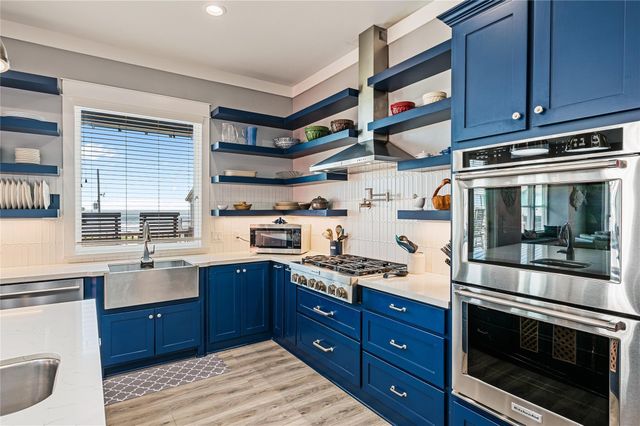 2576 Whitecap, Crystal Beach, TX 77650