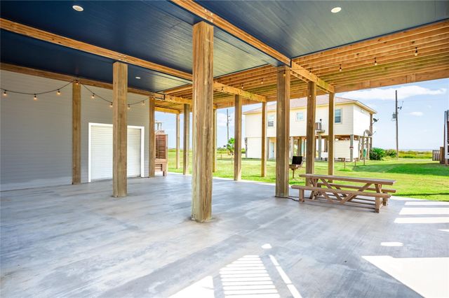 2576 Whitecap, Crystal Beach, TX 77650