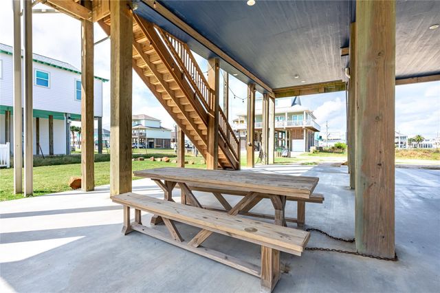 2576 Whitecap, Crystal Beach, TX 77650
