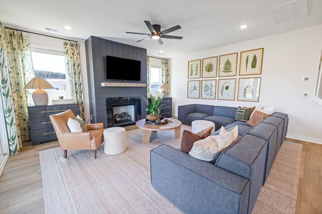 4154 Dream Beetle Loop, Rockvale, TN 37153